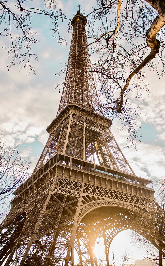 eiffel tower image